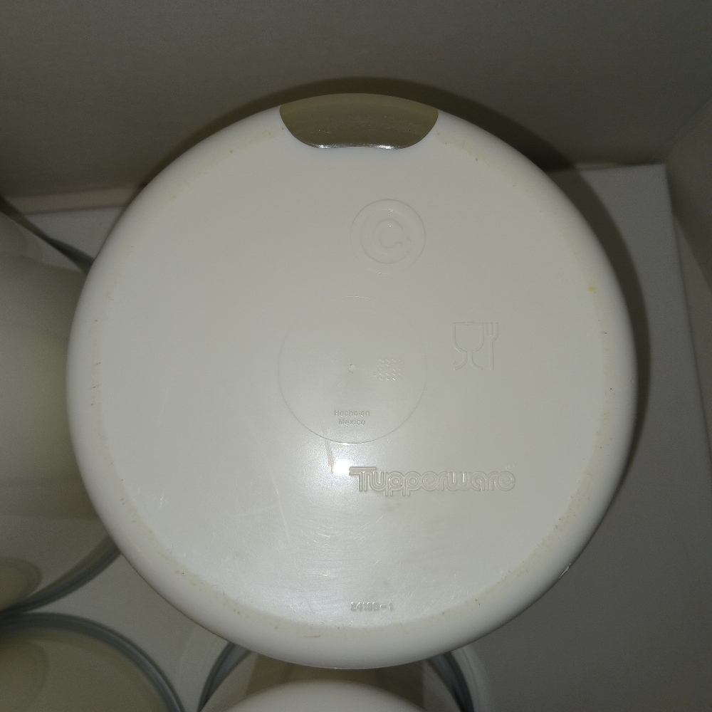 Tuppereare One Touch Canister Set - White/Gray - Vintage - Picture 9 of 10